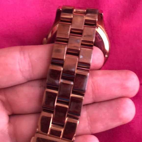 Marc Jacobs Henry Skeleton Watch ROSE GOLD - Picture 5 of 7